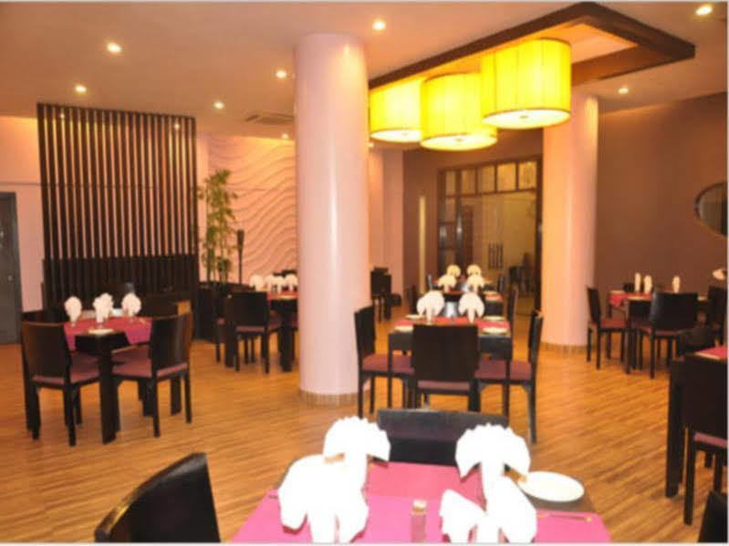 Hotel Amber Rudrapur Extérieur photo
