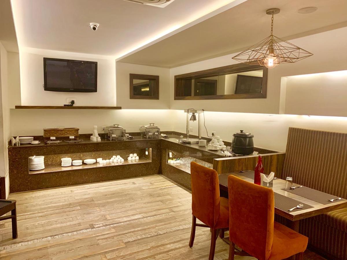 Hotel Amber Rudrapur Extérieur photo