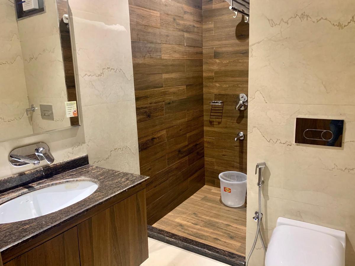 Hotel Amber Rudrapur Extérieur photo